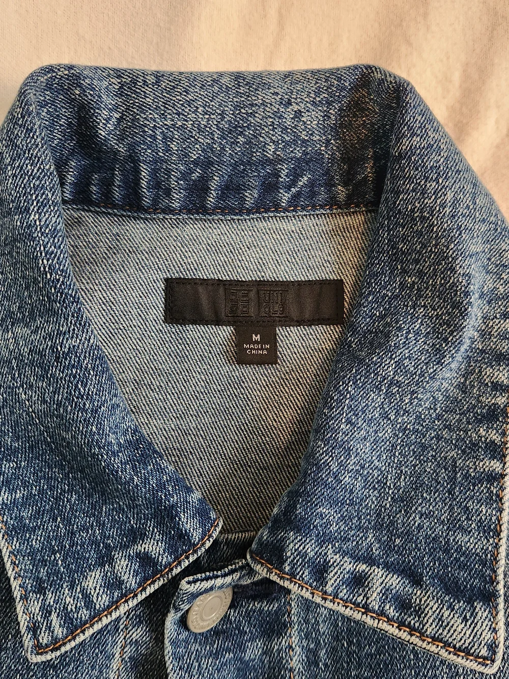 Uniqlo Men's Medium Blue Denim Jacket - Picture 2 of 5
